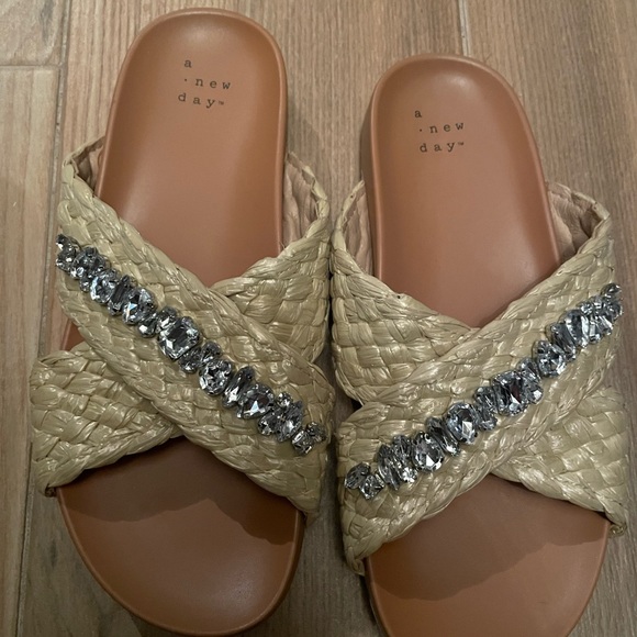 A New Day Sandals - Picture 2 of 4